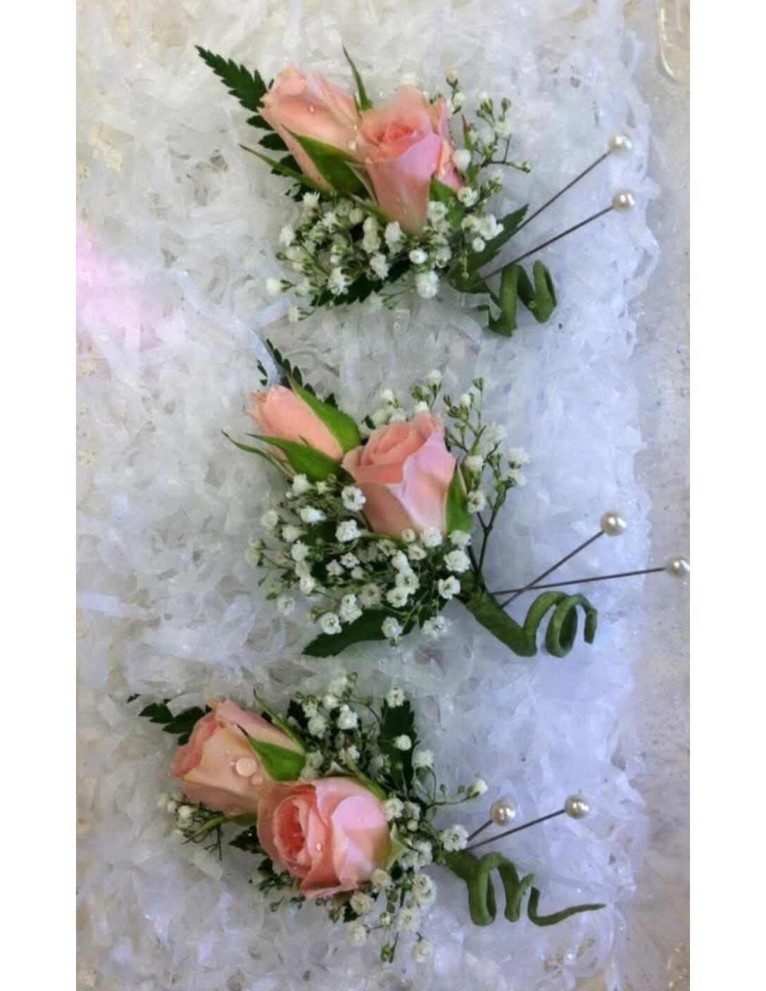Flowers to Wear (Corsage, Boutonniere, Hair)