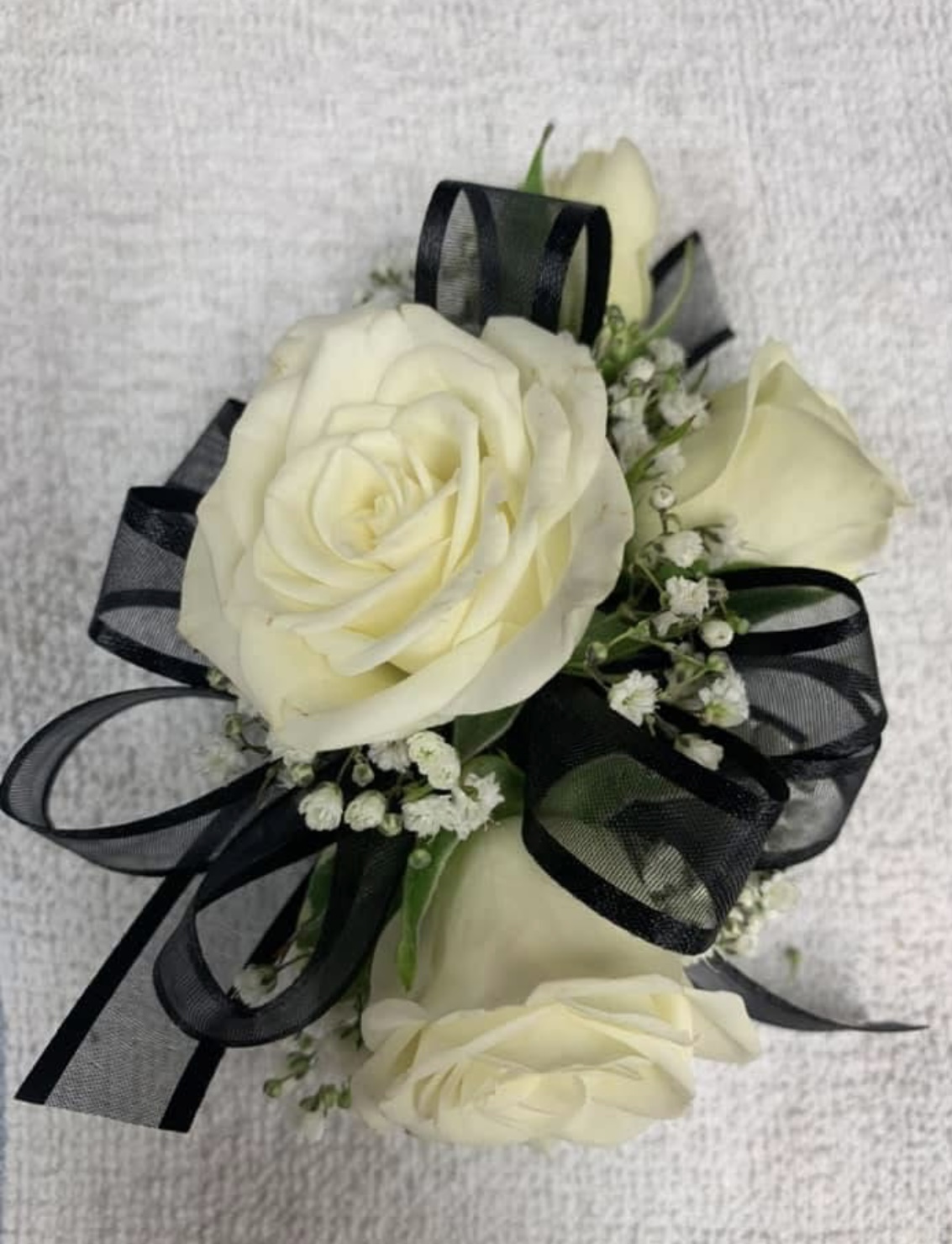 Flowers to Wear (Corsage, Boutonniere, Hair) - Image 6