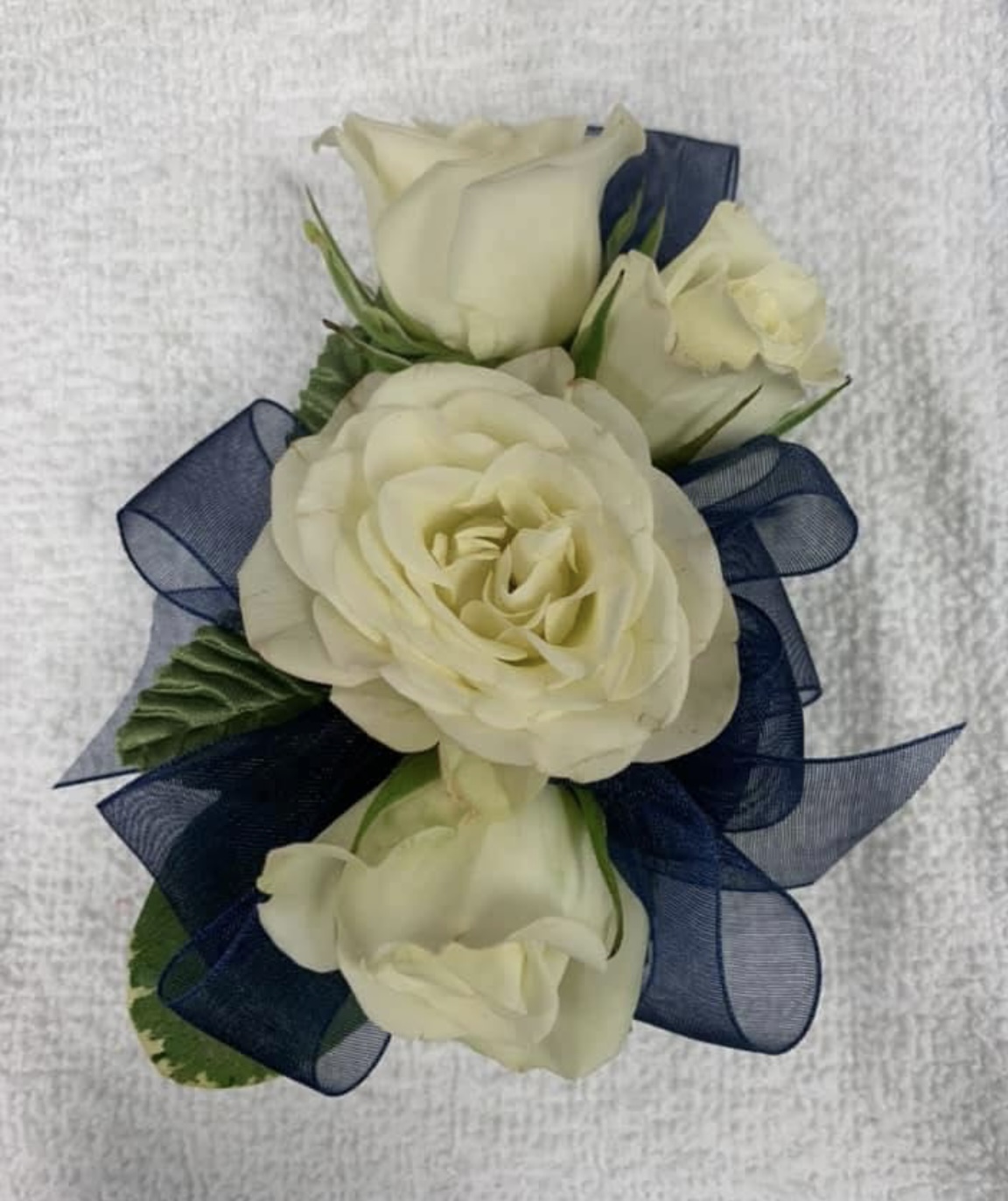 Flowers to Wear (Corsage, Boutonniere, Hair) - Image 10